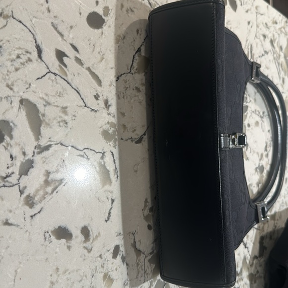 AUTHENTIC GUCCI SMALL BAG - Picture 9 of 11